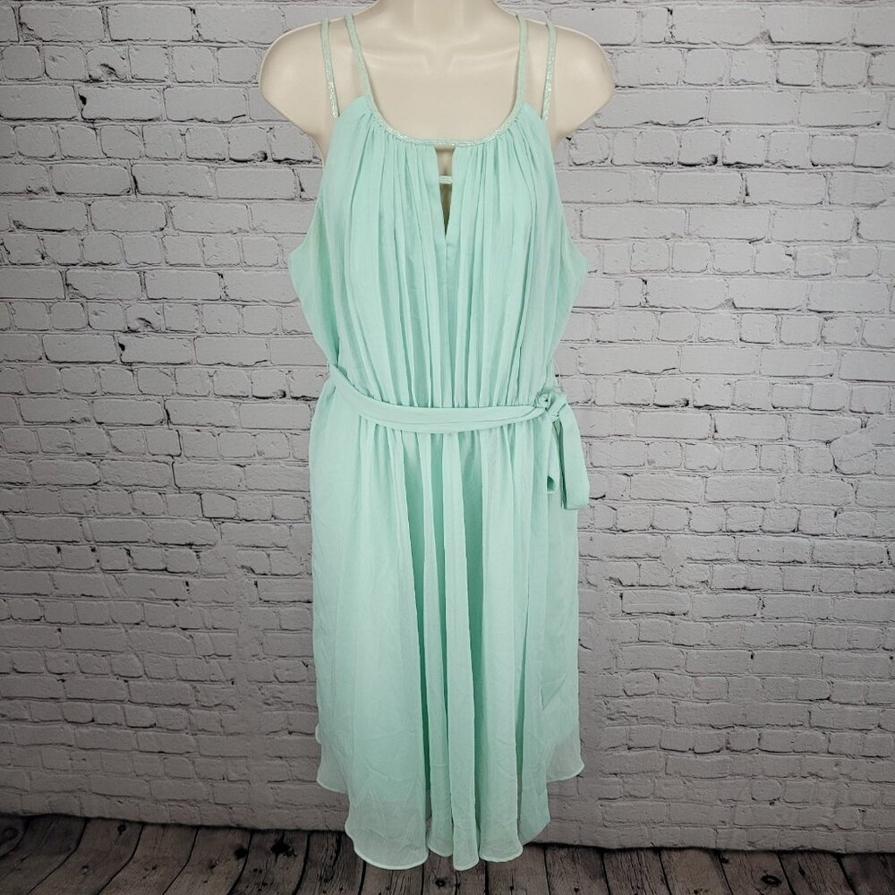 David's Bridal Light Green Chiffon Beaded Strappy Belted Bridesmaid Dress 16